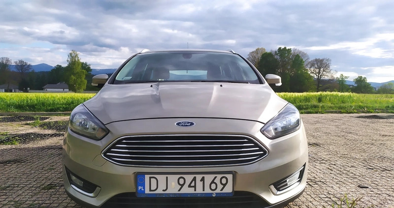 Ford Focus cena 35800 przebieg: 156800, rok produkcji 2015 z Góra małe 172